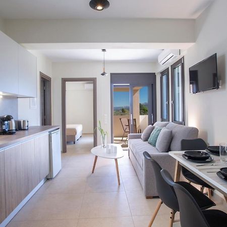 Amelie'S Luxe Apartments Kalligoni Ngoại thất bức ảnh