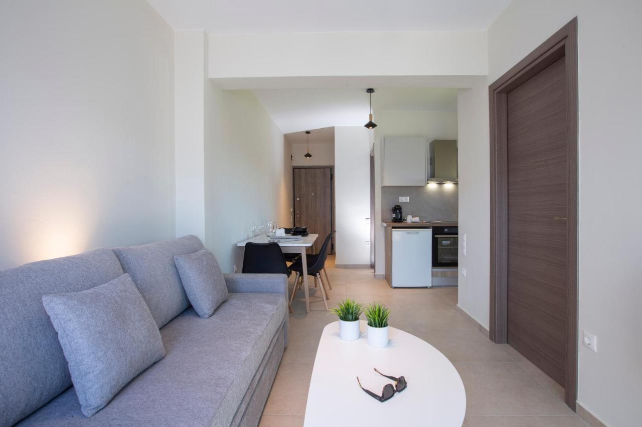 Amelie'S Luxe Apartments Kalligoni Ngoại thất bức ảnh